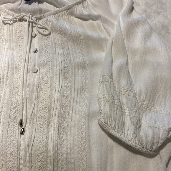 Jones New York 3/4 sleeve with elastic cuff, neckline and bottom.  Like new! - Picture 3 of 4